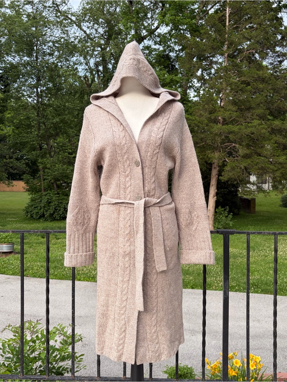 American Eagle Wool Cable knit Sweater Cardigan Belted Hooded Womens Size Medium